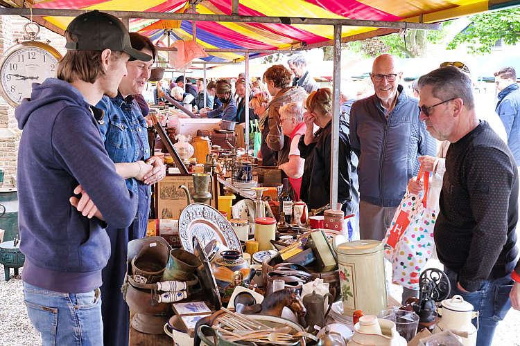 Rommelmarkt 2022 Waarder_112